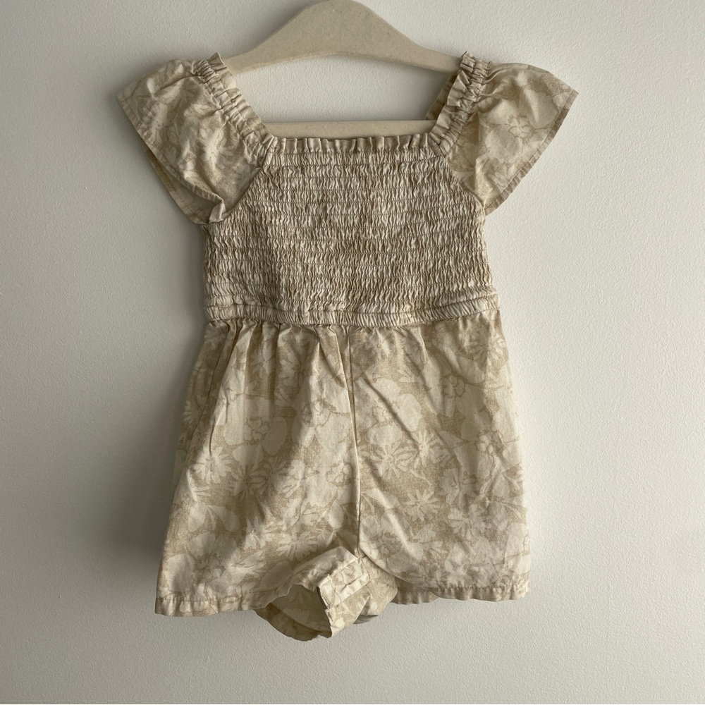 Gap Smocked Shorts Romper Size 12-18 Months - Picture 2 of 4